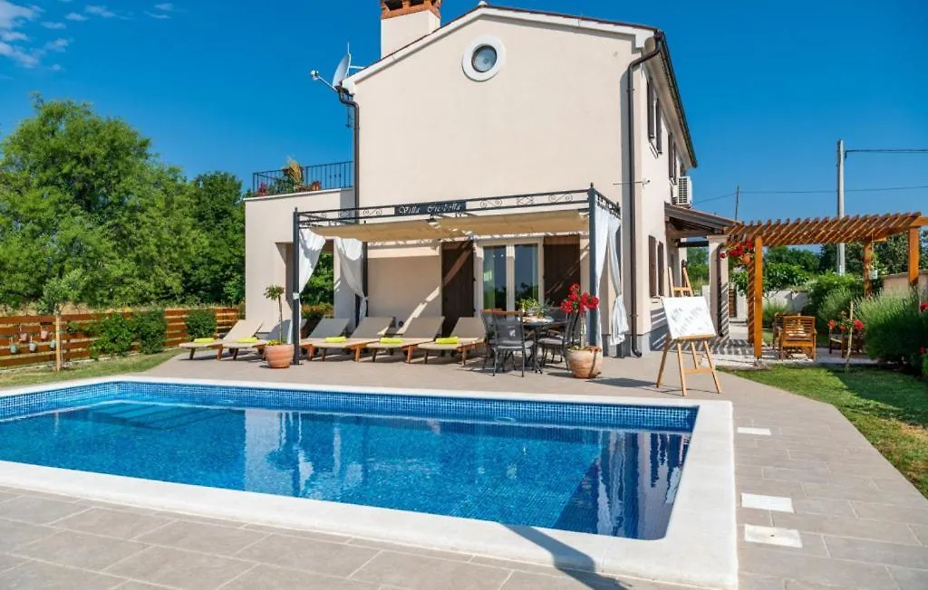 Beautiful Villa Cicibella With Pool In Barban