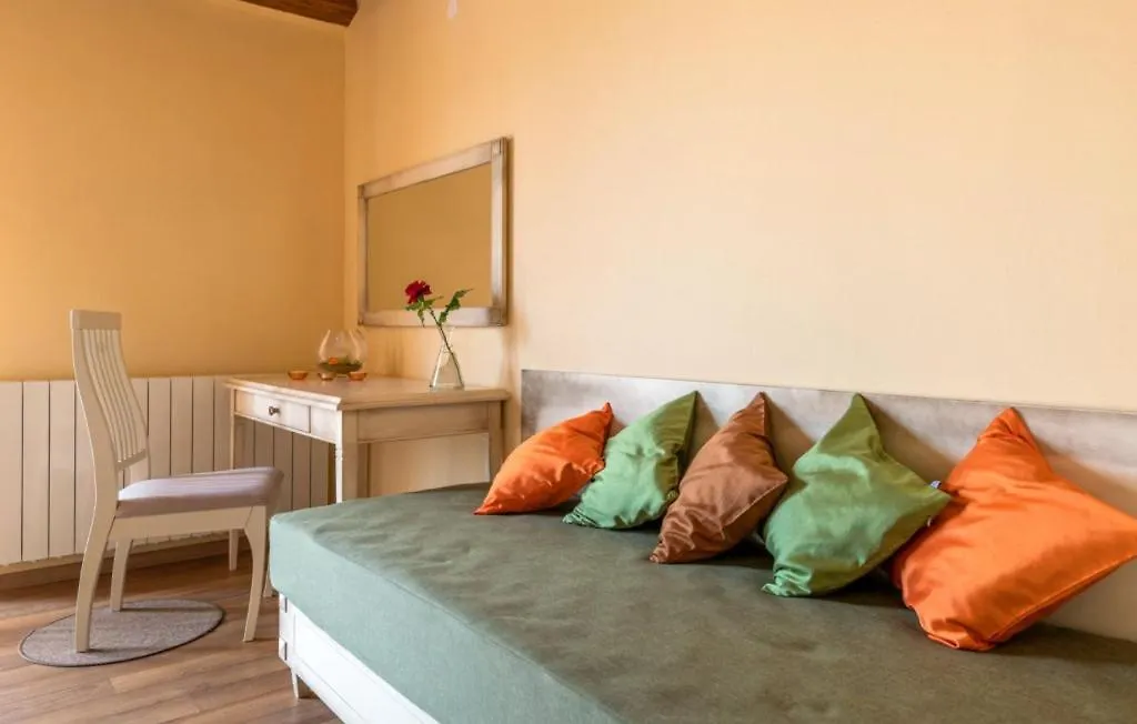 Beautiful Villa Cicibella With Pool In Barban